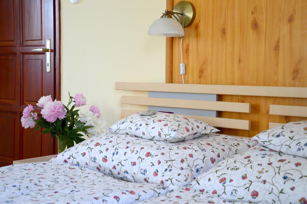 Hotel Florianus Vendeghaz Berekfürdő Esterno foto