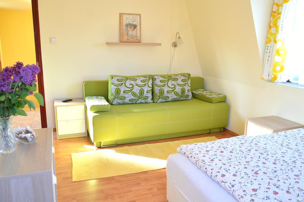 Hotel Florianus Vendeghaz Berekfürdő Esterno foto